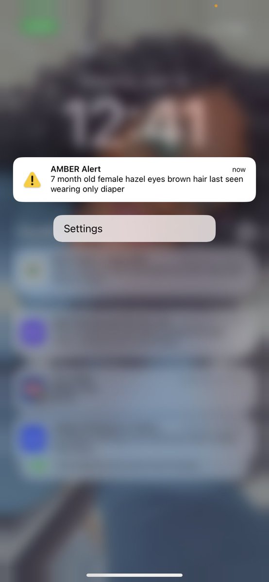 Whoever made this Amber Alert tonight needs to be fired.. 🤦🏾‍♀️ 🤔
How tf are we going to help find the baby with this simple ass description!? #louisville #ky #502 #amberalert #brand