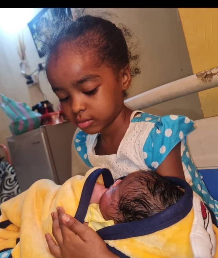 'My older daughter dreams of becoming a doctor, caring for children w/disabilities.I hope my other daughter becomes a humanitarian worker like me.'

Amal, our Sudanese colleague,holds onto hope for her children &amp; #Sudan

Let's protect Sudanese #children &amp; ensure they find #peace