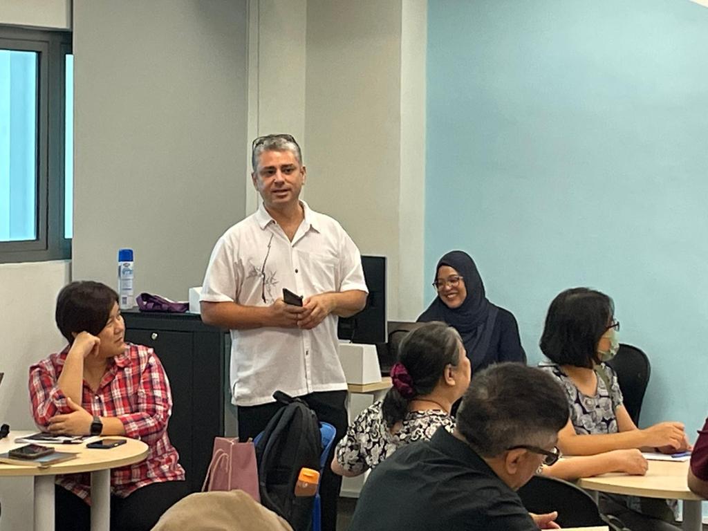 asiacentre_org's tweet photo. Today on 10 June 2023, Asia Centre’s regional director Dr James Gomez, and Lina Salim are delivering the ADLP Media and Information Literacy for Master Trainers with our partner from School of Arts, Sunway University .
#ASEANDLP #BeASEAN #WeAreASEAN https://t.co/q3ZnieeISJ