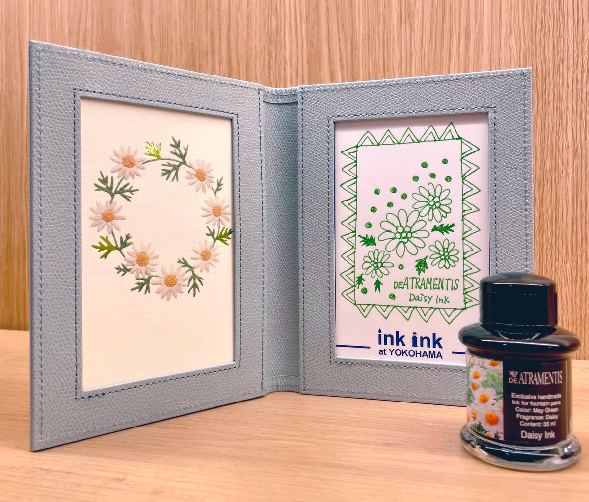 Itoya_Yokohama's tweet photo. #私の推しカラー

DE ATRAMENTIS(デ・アトラメンティス)の香り付きインク🌼

#inkink #6月12日まで
#伊東屋
#伊東屋横浜店
#インク沼横浜に現る
#ドクターヤンセン
#万年筆
#インク https://t.co/Sah6pK5HJL