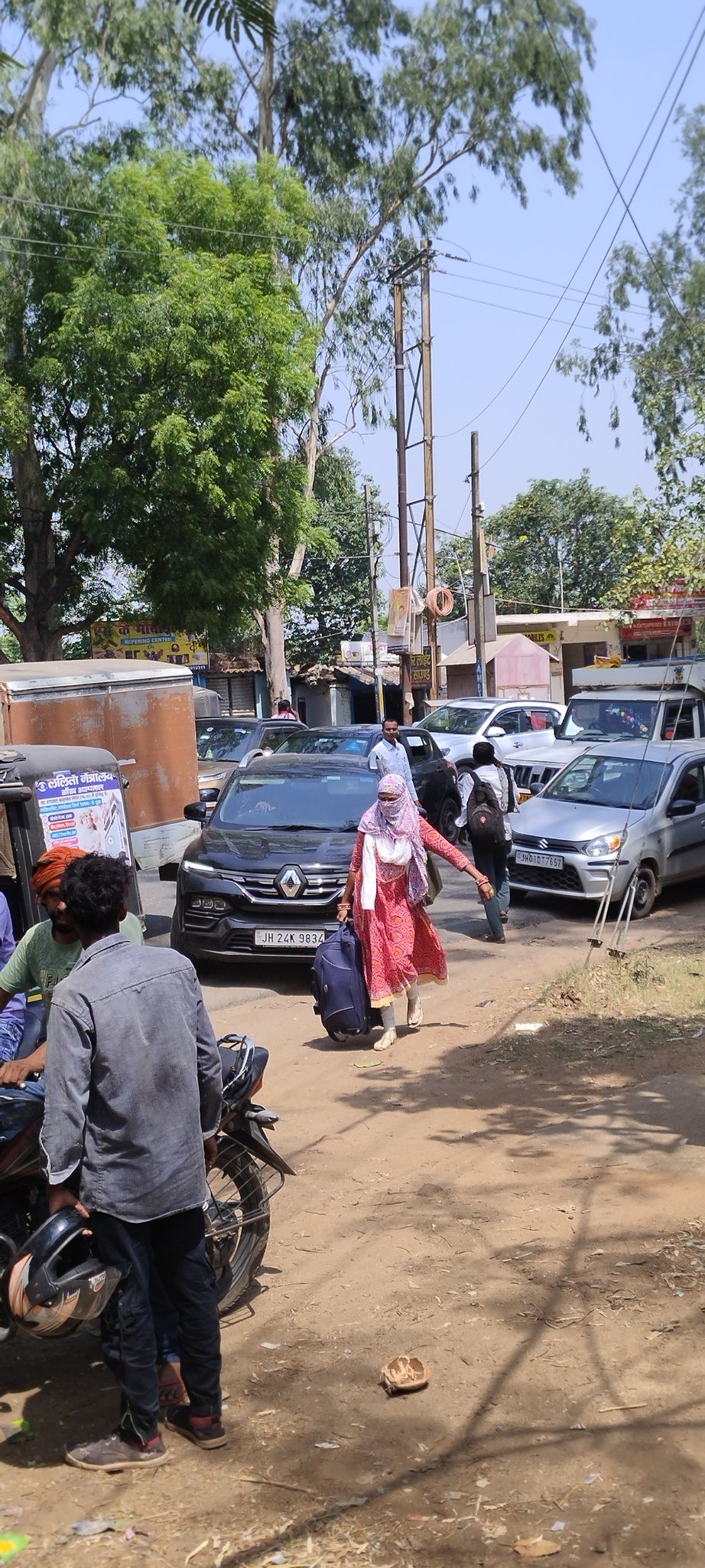रांची को छोड़ कई जिलों में दिखा झारखंड बंद का असर Effect of Jharkhand bandh seen in many districts except Ranchi