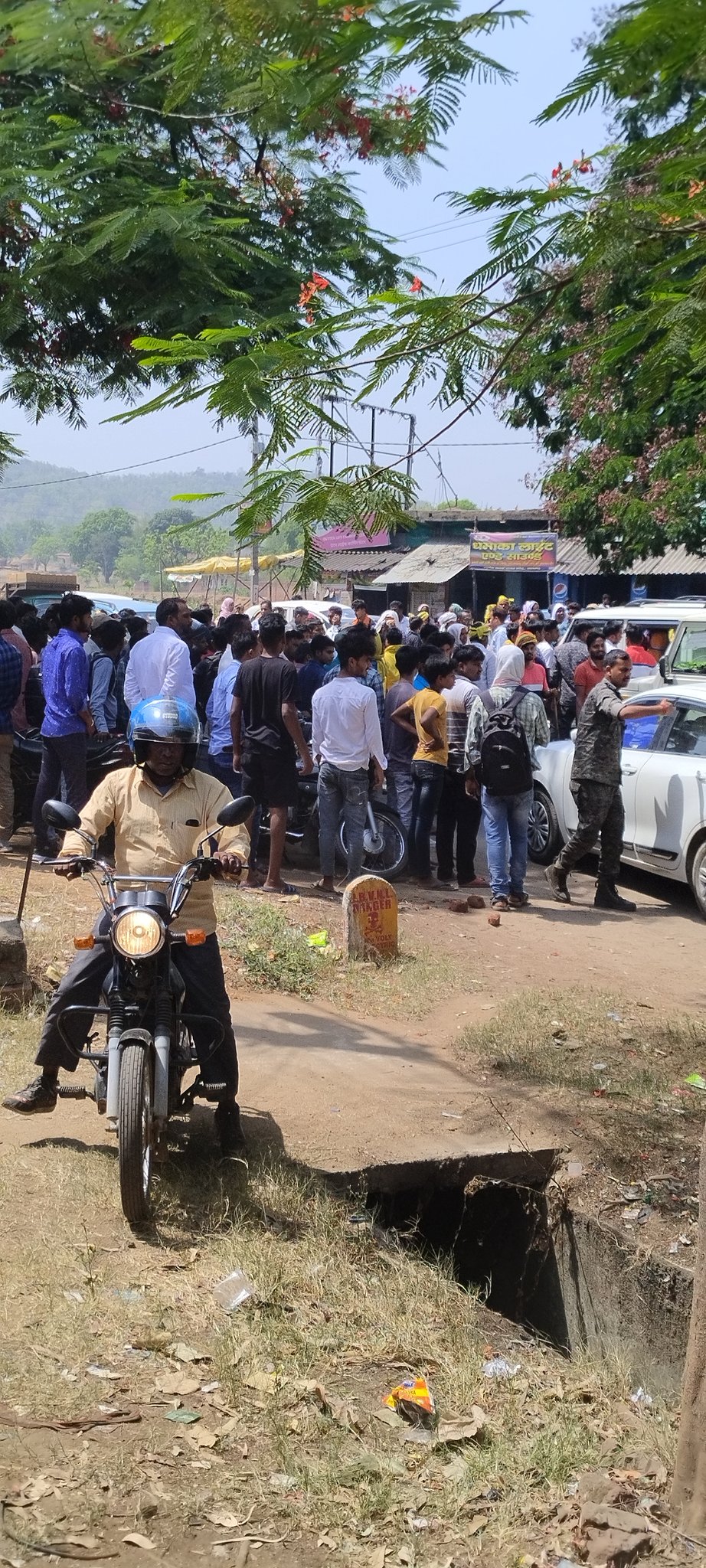 रांची को छोड़ कई जिलों में दिखा झारखंड बंद का असर Effect of Jharkhand bandh seen in many districts except Ranchi