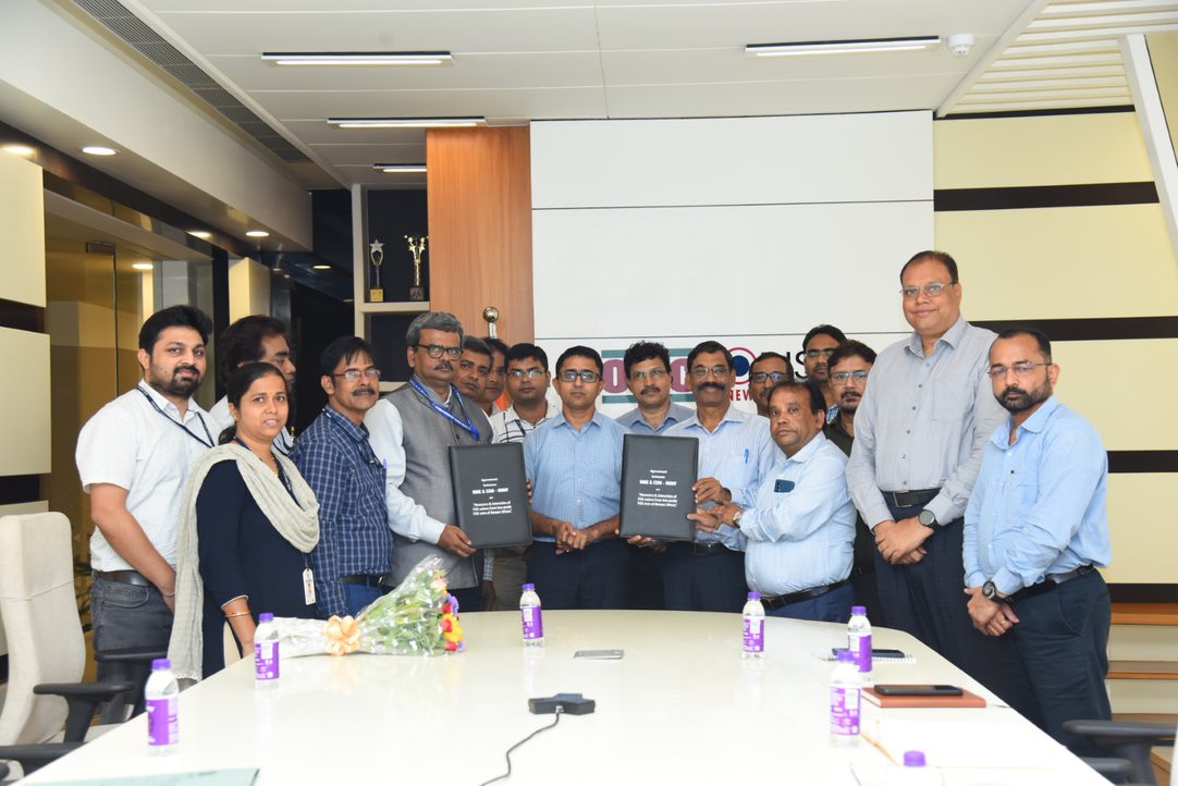 odisha_mining's tweet photo. OMC signed an agreement with @csirimmt to develop a technology for the recovery of Platinum Group Elements (PGEs) from low-grade ores of Bangur mines. The PGEs are strategic minerals essential in fulfilling the socio-economic needs of India. #MiningHappiness https://t.co/bmHW1toIvR