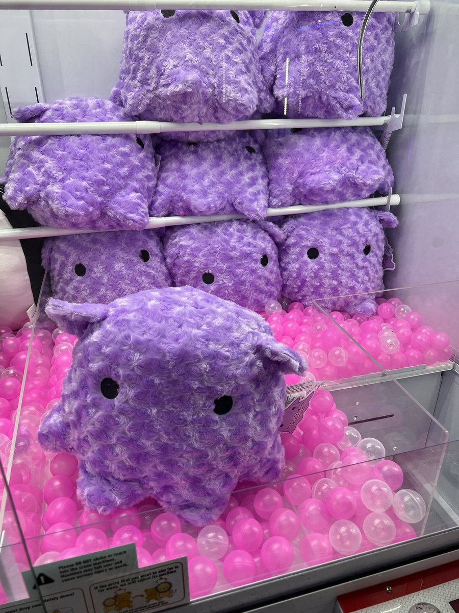 Found <a href="/bobtheblob_/">bob, the alien squishy blob</a>’s long lost brother!!! <a href="/PiratesMeta/">Pirates of the Metaverse 🔛 FLOW</a>