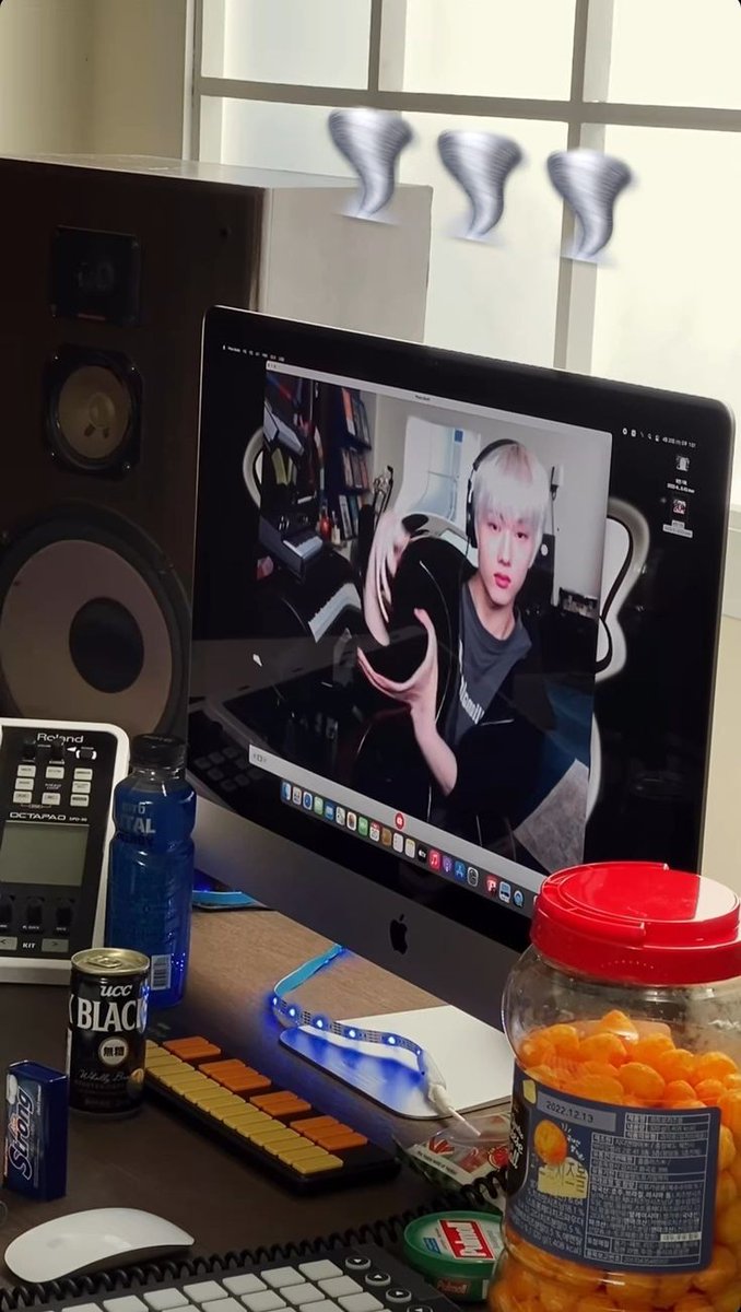 ⠀

          “หม่าม๊าไม่อยากให้เจสโตเลย” 

          เด็กชายเจสเป้อ :

⠀