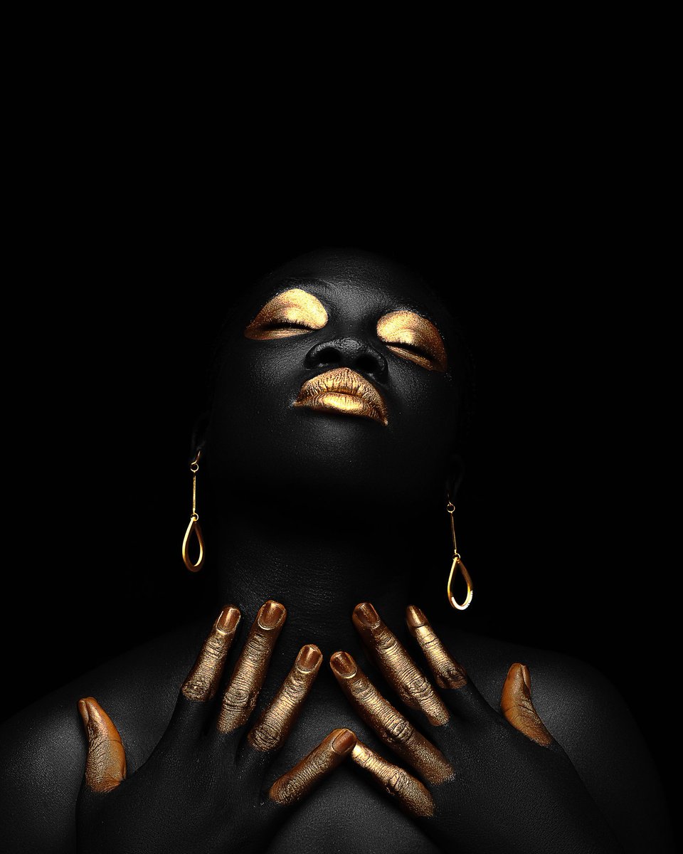 teemoney_bait's tweet photo. Here's my entry for #nikcurate 🖤

This is my great photography curated by me .I love the theme and the setting of the photography I will love you to check it out 

It is priced on tezos and Ethereum Link to her profile below https://t.co/A0yDNXcyCH
