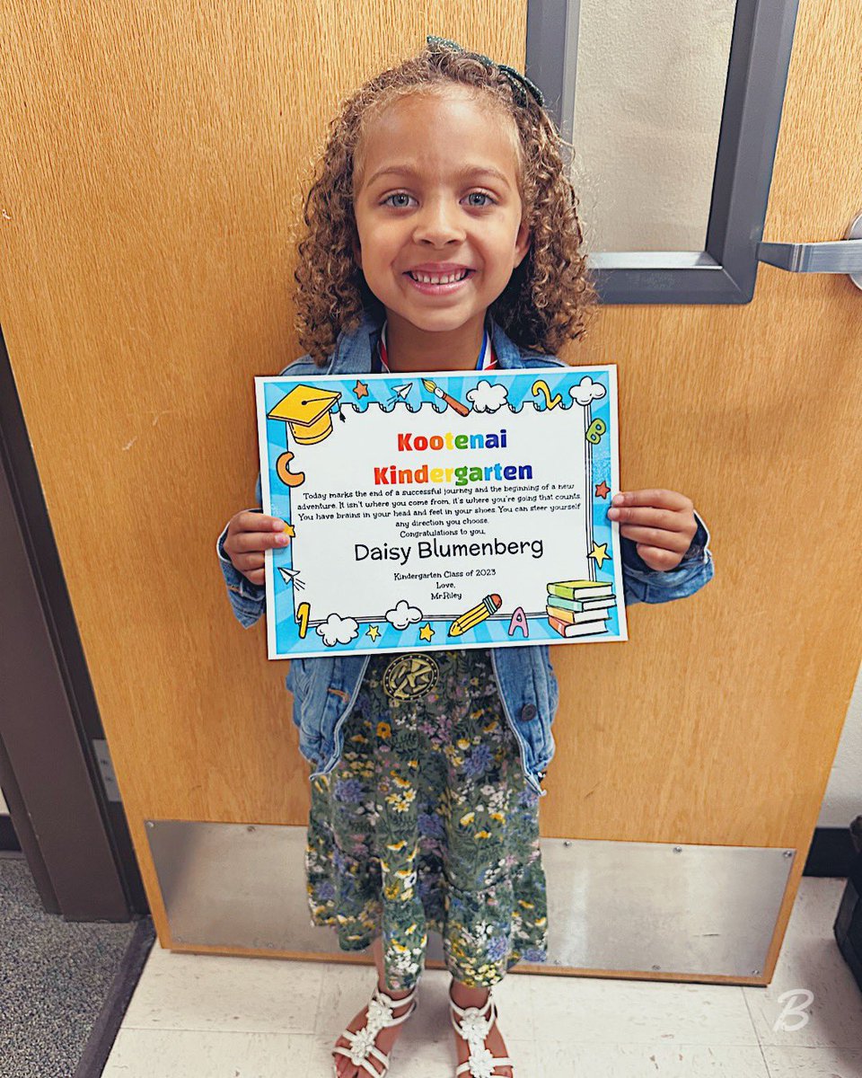 BeAuthenticFam's tweet photo. WE’RE SO PROUD OF YOU DAISY‼️ OUR KINDERGARTEN GRADUATE‼️👩🏽‍🎓🎓🎉 https://t.co/bphbgGW2H9
