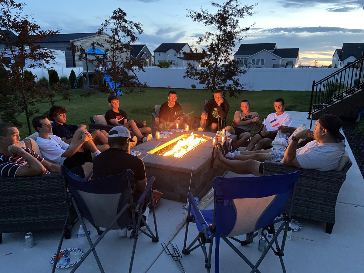 cuseboyssoccer's tweet photo. Senior 🔥. All the feels tonight! Love you boys! #cuseboyssoccer https://t.co/49ZC8nVu8b