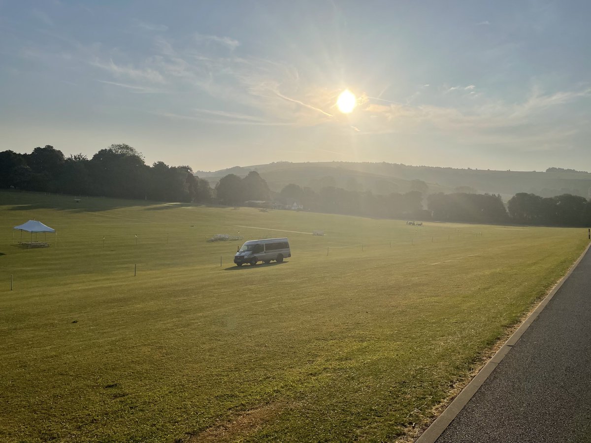 Alexandra tweet media