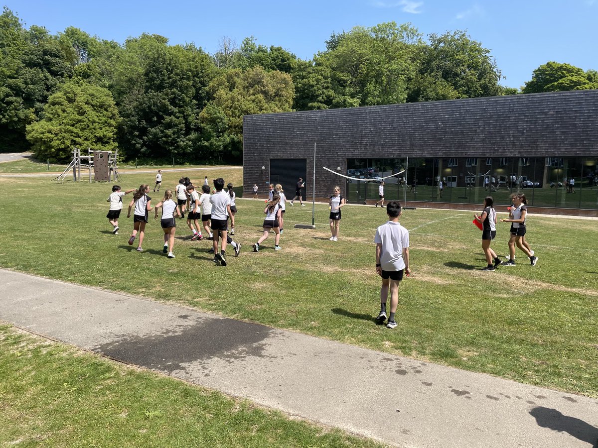 Alexandra tweet media