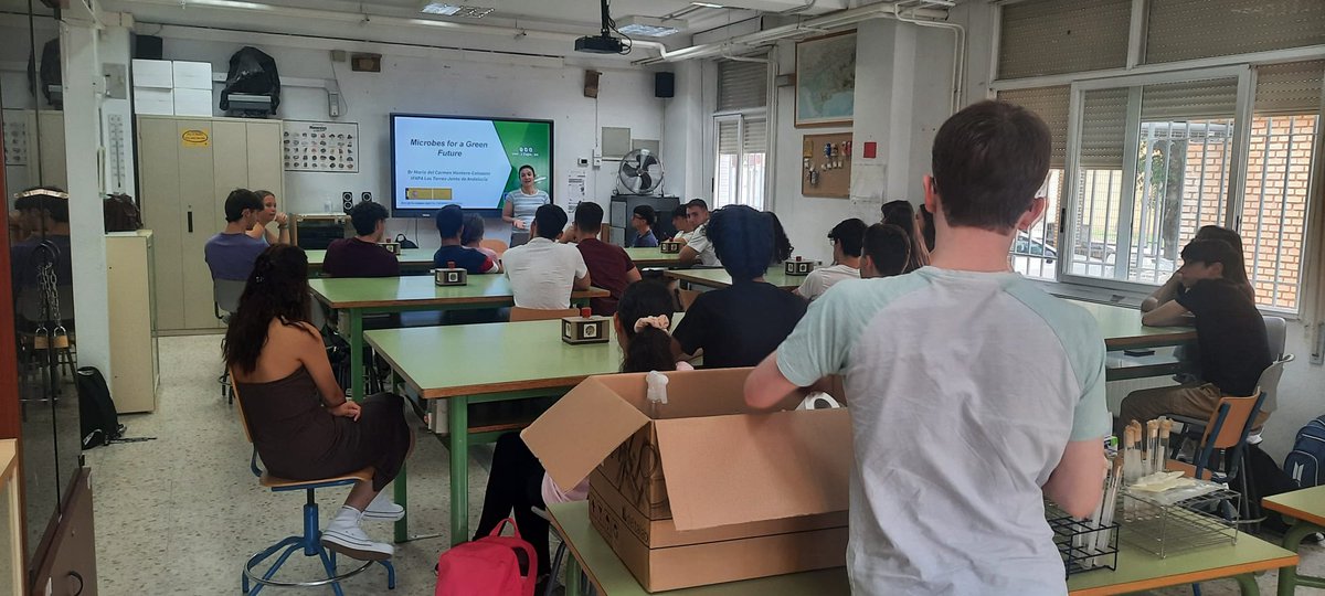 IES ALGUADAIRA tweet media