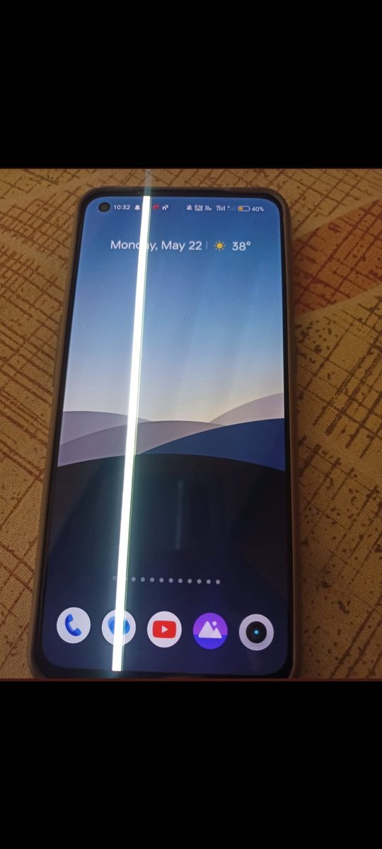 I have a realme GT master edition after update a green vertical line came on my display it is very annoying Realme Please Resolve This Issue 🙏 I alsoo visited service centre they say the only phone with same problem x7 pro warranty not realme gt mE @realmecareIN @realmeIndia