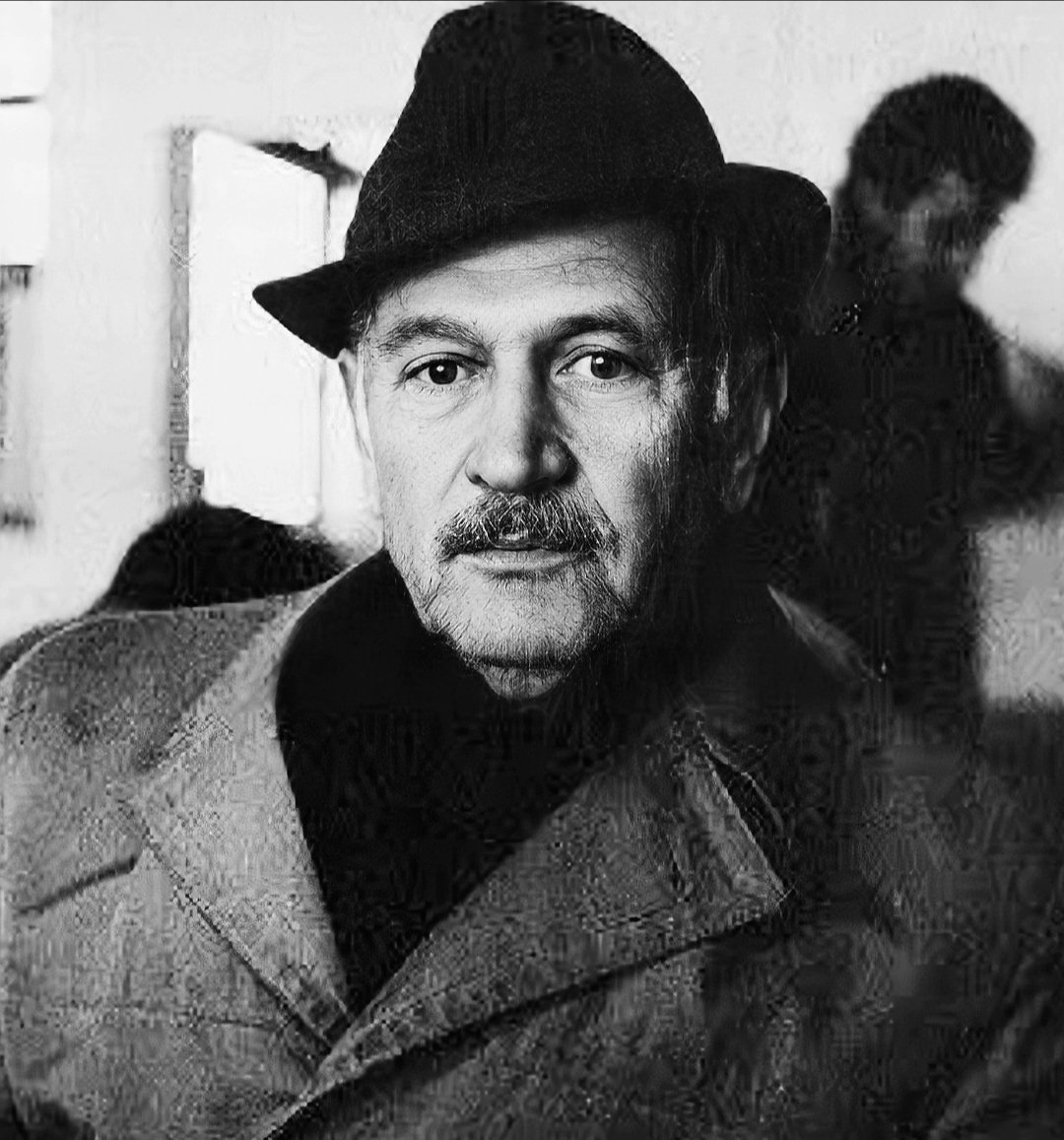 10 Haziran 1914 yılında Trabzon'da doğdu. 

Bugün onun 109. doğum yılı. 

Doğduğunda, 1. Dünya Savaşı başlamıştı.

Daha 4-5 aylıkken Rus Donanması Trabzon'u bombalıyordu.

1 yaşına basmadan "Sarıkamış Harekatı" başlamıştı. +