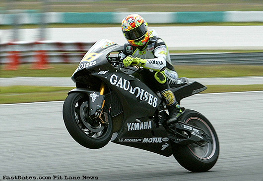 Classic #MotoGP #ClassicMotoGP time...2004 - Sepang @ValeYellow46