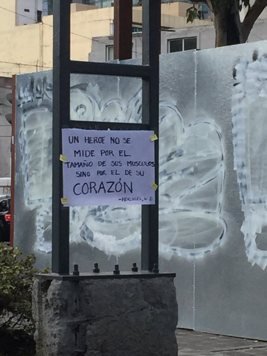 mayelimadrid's tweet photo. No entiendo qué está pasando hoy en la sociedad, pero por favor no olvidemos de qué estamos hechos todas y todos los mexicanos. Tenemos un corazón ENORME, no esperemos otra catástrofe natural que nos lo venga a recordar, por favor 🙏🏻 https://t.co/d9aD10QruL