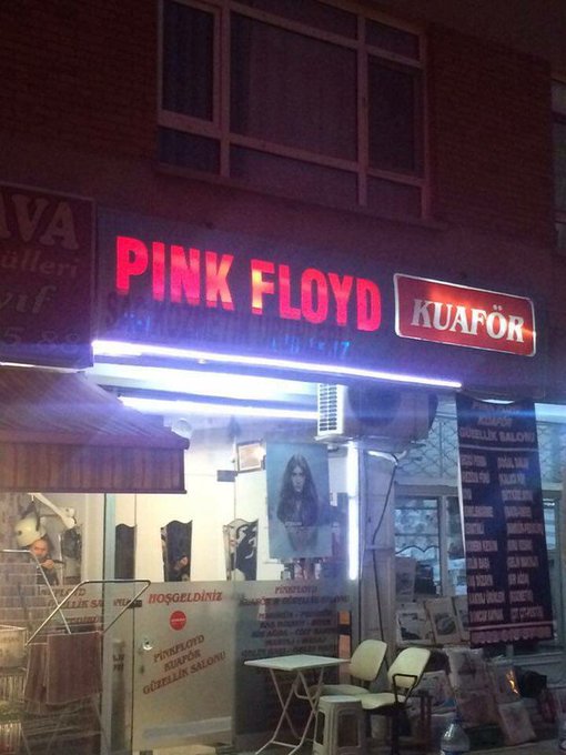 neobeatkusagi's tweet photo. Kızılay'daysanız, bir gün tesadüfen Pink Floyd Kuaför'le karşılaşabilirsiniz. Kızılay'ın iklimi Pink Floyd'dur. https://t.co/ICOcYqIpdg