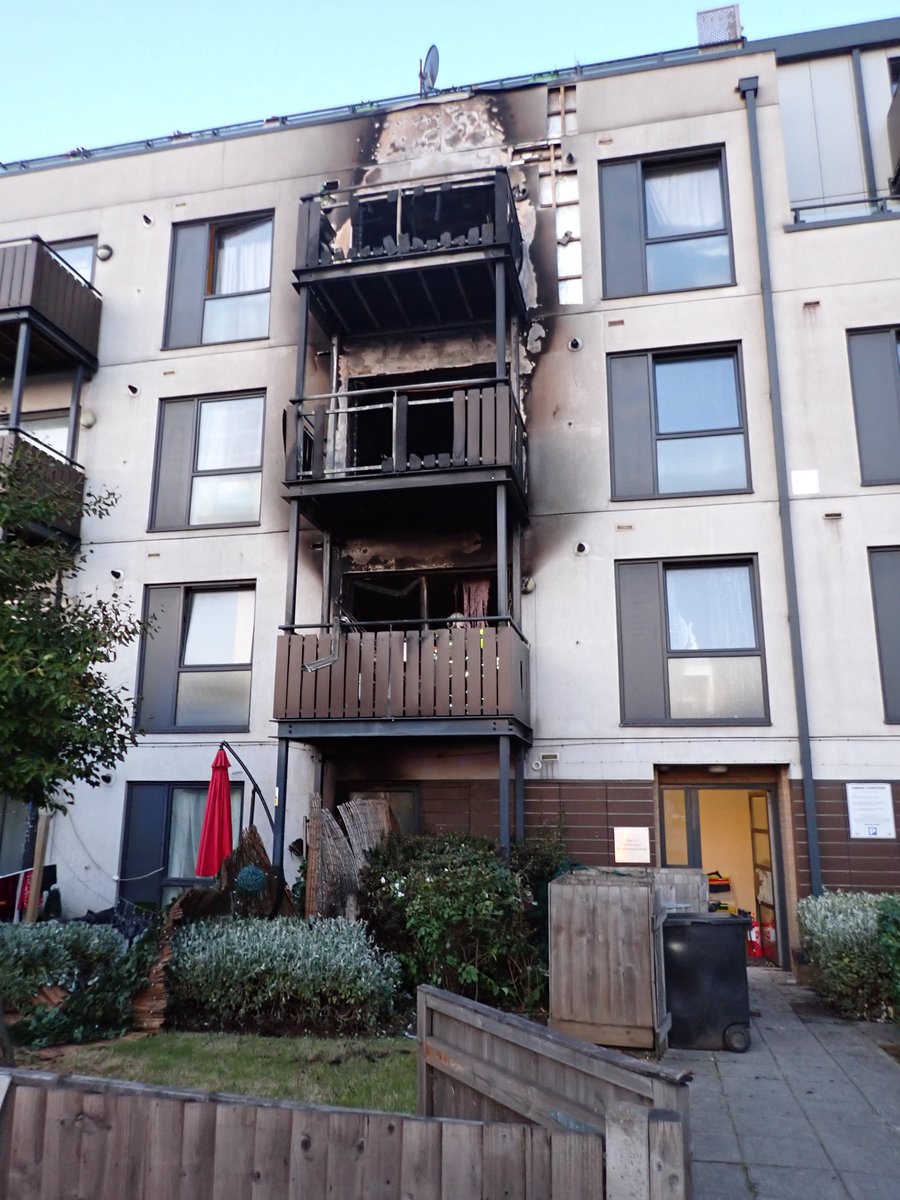 This was the aftermath of a BBQ fire at a block of flats in #Croydon #thisweek. It shows why you should never BBQ on your balcony. Never leave a BBQ unattended, be careful where you position it and keep it away from anything flammable 🔥 orlo.uk/pEprT