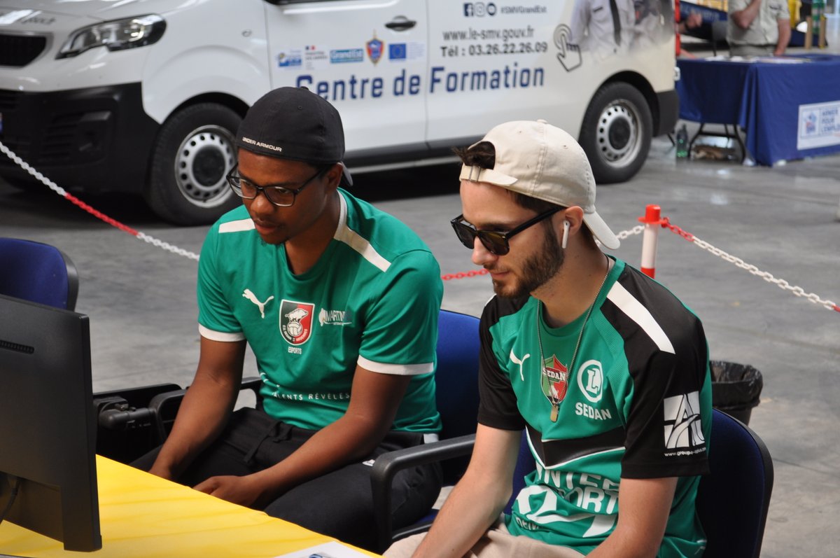 Le tournoi a débuté pour nos sangliers 🔥 

✅ <a href="/sdx_94/">Shayco_94</a> et @b2fifa sont dans le même groupe ! Objectif en sortir avant d'attaquer la phase finale

#AllezSedan 🐗