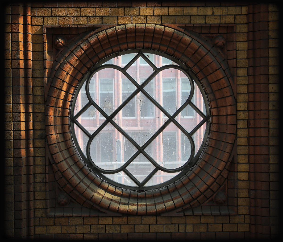ChrissyvWellean's tweet photo. … there is always light … #window #urban #berlin #hackeschermarkt #architecture #buildings #light #station #details #mood #atmosphere #symbol #silence #magic #spell #imagination https://t.co/sKVJhxGg70