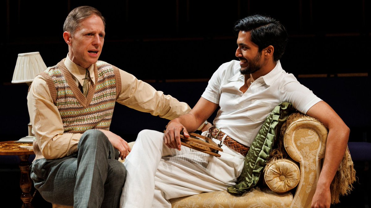 🔔You have one last week to catch THE CIRCLE🔔

★★★★★ WhatsOnStage 
★★★★ The Guardian 
★★★★ The Times 
★★★★ FT 

📷: Ellie Kurttz

🔗: bit.ly/3IUvVz4