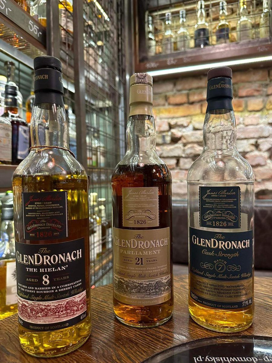 DomWhiskyJG's tweet image. Menu degustacyjne (3x20ml):

#JastrzębiaGóra #ElementsofIslay Lp8, Lg11, PI6 / 185 zł.

#Sopot #Glendronach Cask Strength Batch 7, 8yo, 21yo / 130 zł.

#Warszawa #TheDubliner Bourbon Cask, 10yo, Master Distiller's Reserve / 45 zł.

#Wrocław #Lark #Overeem #HellyersRoad / 110 zł.