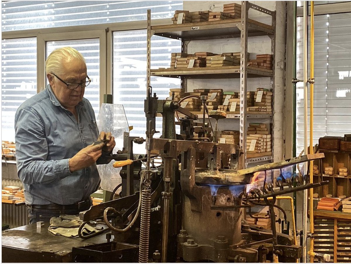 Please sign! Rainer Gerstenberg, last commercial type foundry in the world, is closing doors. He has proposed to donate all material to the museum (where he is  renting the workshop) and to train on voluntary basis an apprentice.

chng.it/Qky2m6Z96c