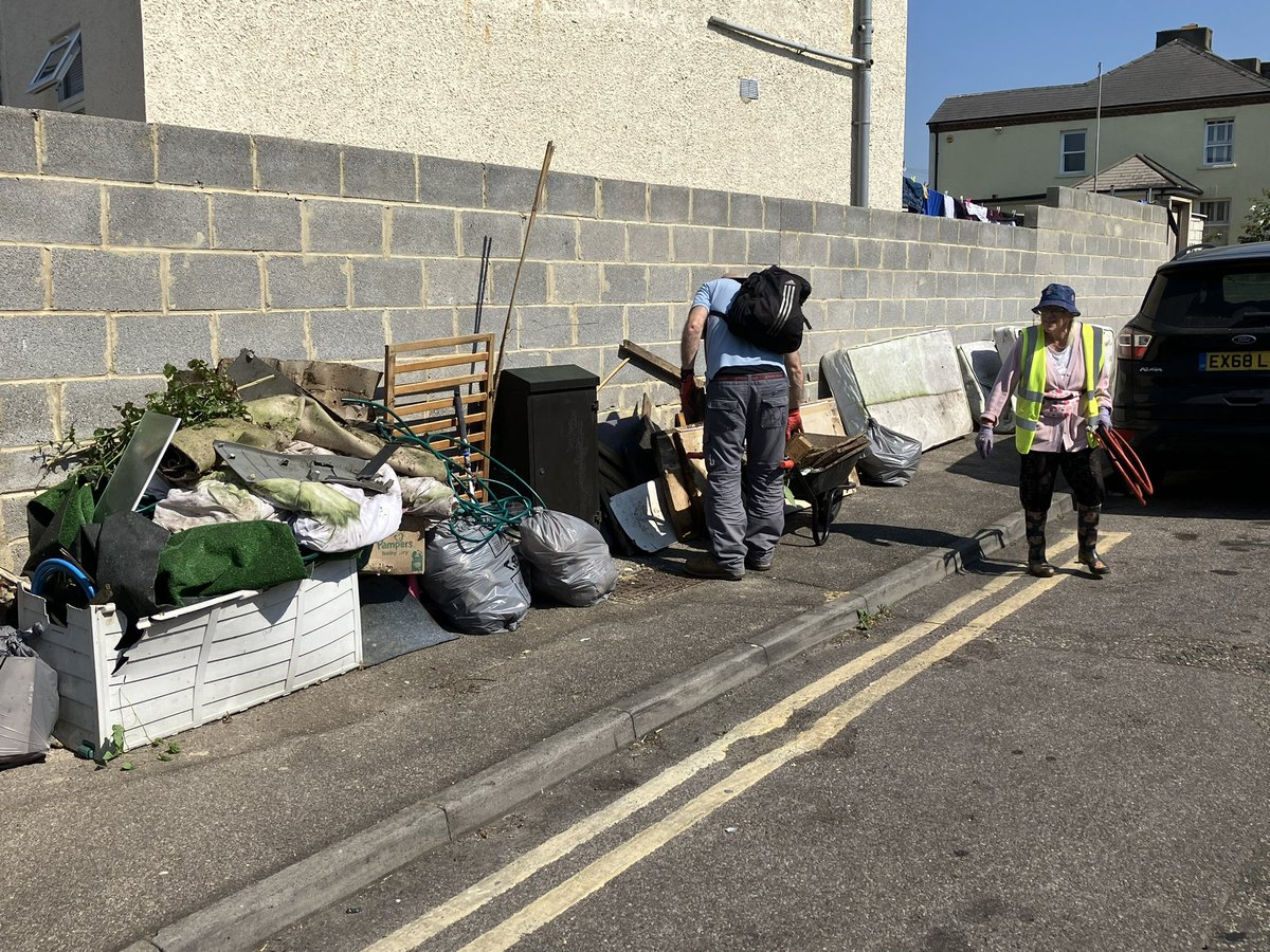 This lot came out if the alleyway behind the even numbers in Elm Road.