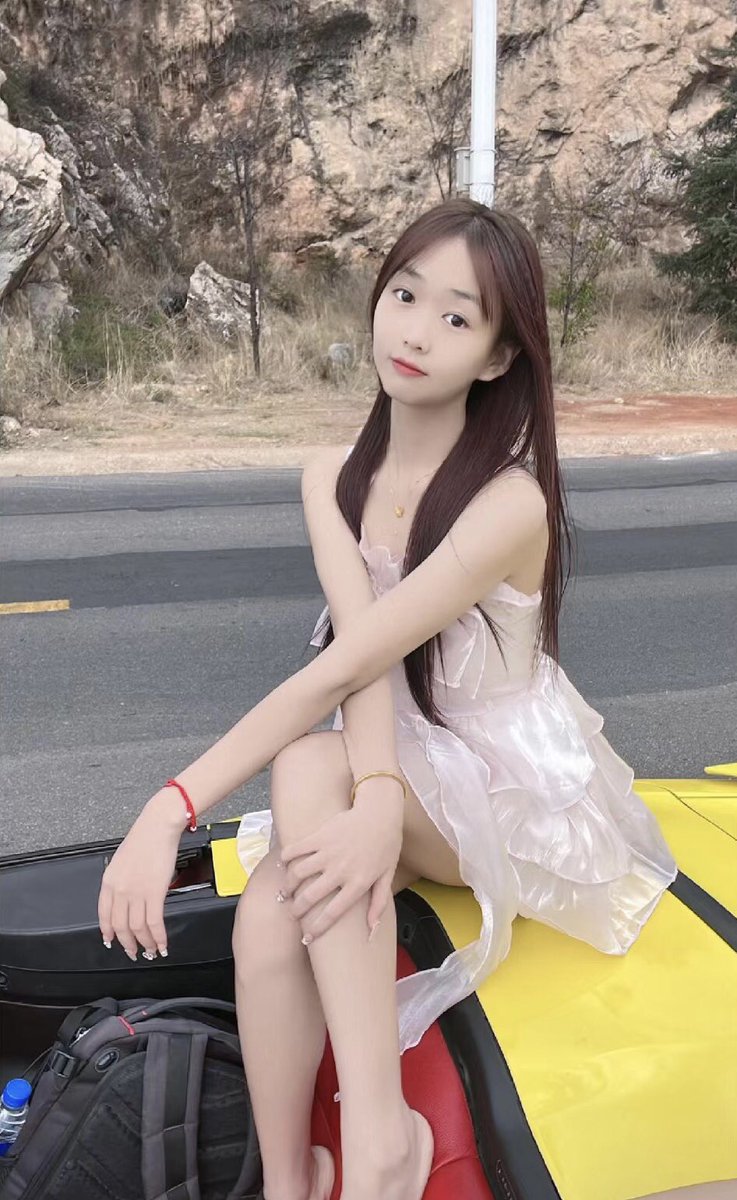 xia6895's tweet image. 熬过万丈孤独，藏霞星辰大海 #氛围感美女