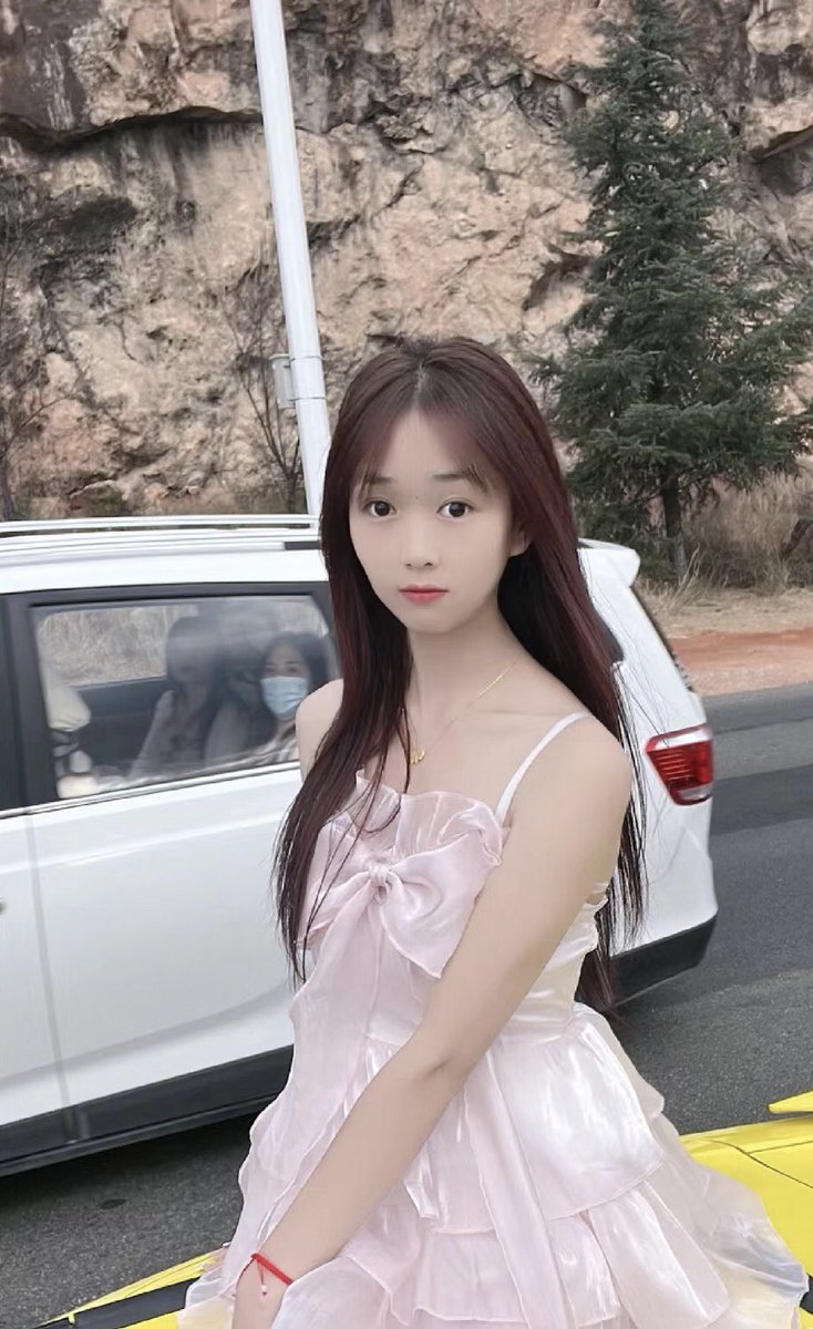 xia6895's tweet image. 熬过万丈孤独，藏霞星辰大海 #氛围感美女