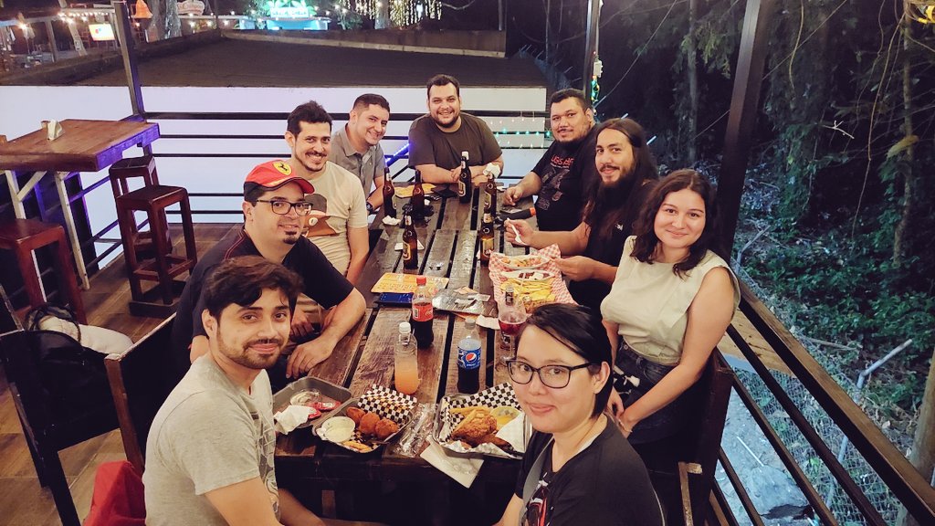 1/4 🔮 #RandomnessCeremony fue presencial esta vez p poder arreglar bugs del contrato in situ. Pic de las maravillosas personas que nos acompañaron #SinMiedoAlExito