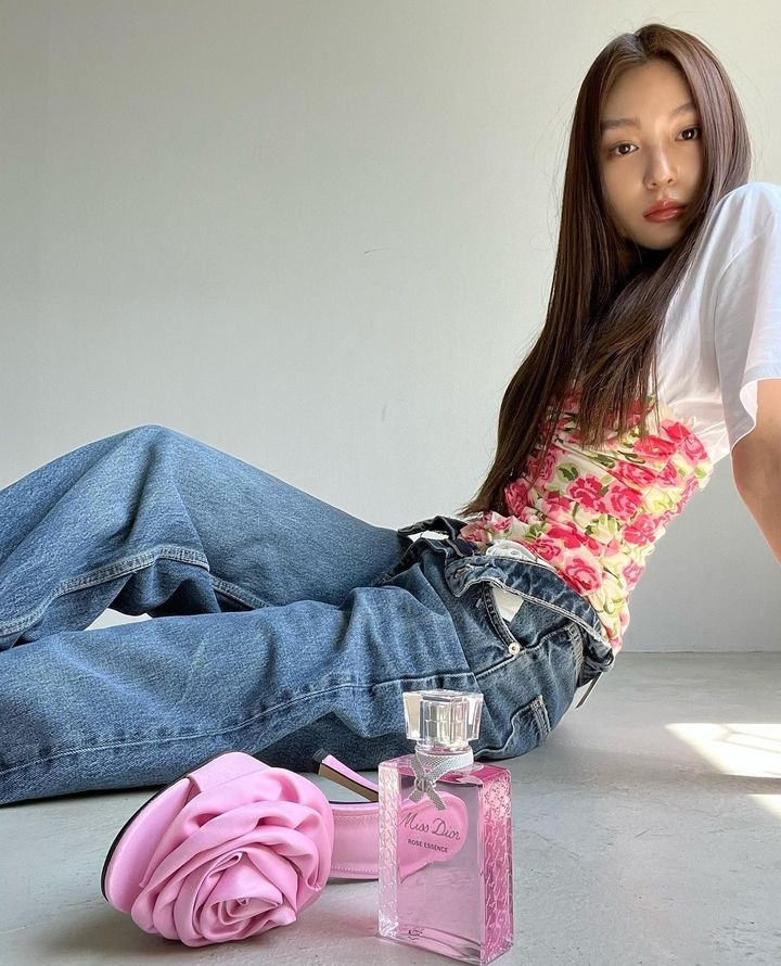 ͏͏͏͏͏͏

͏͏͏͏͏͏
͏͏͏͏͏͏

͏͏͏͏͏͏͏͏͏͏͏͏

͏͏͏͏͏͏角名 ──── O6月 1O日
i be feeling my outfit wearing this vintage perfume from dior.