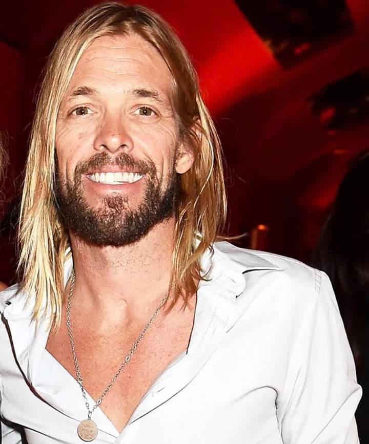 Hello🖐hope your week-end will be great & sunny ☀️⛱
Saturday #taylorhawkins🦅 pic
#neverforgetTaylorHawkins 🖤🕊💔🙏