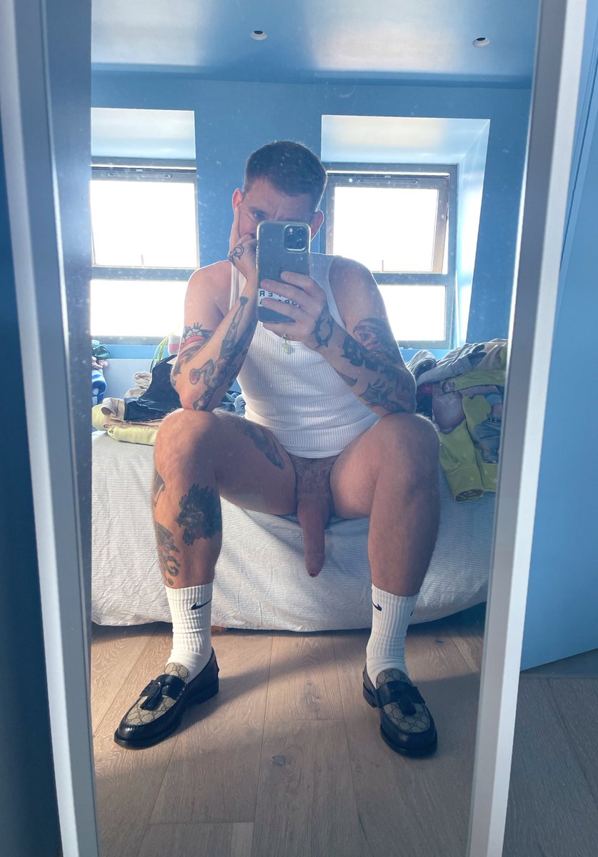 DeathAndDumb's tweet image. New shoes who dis?