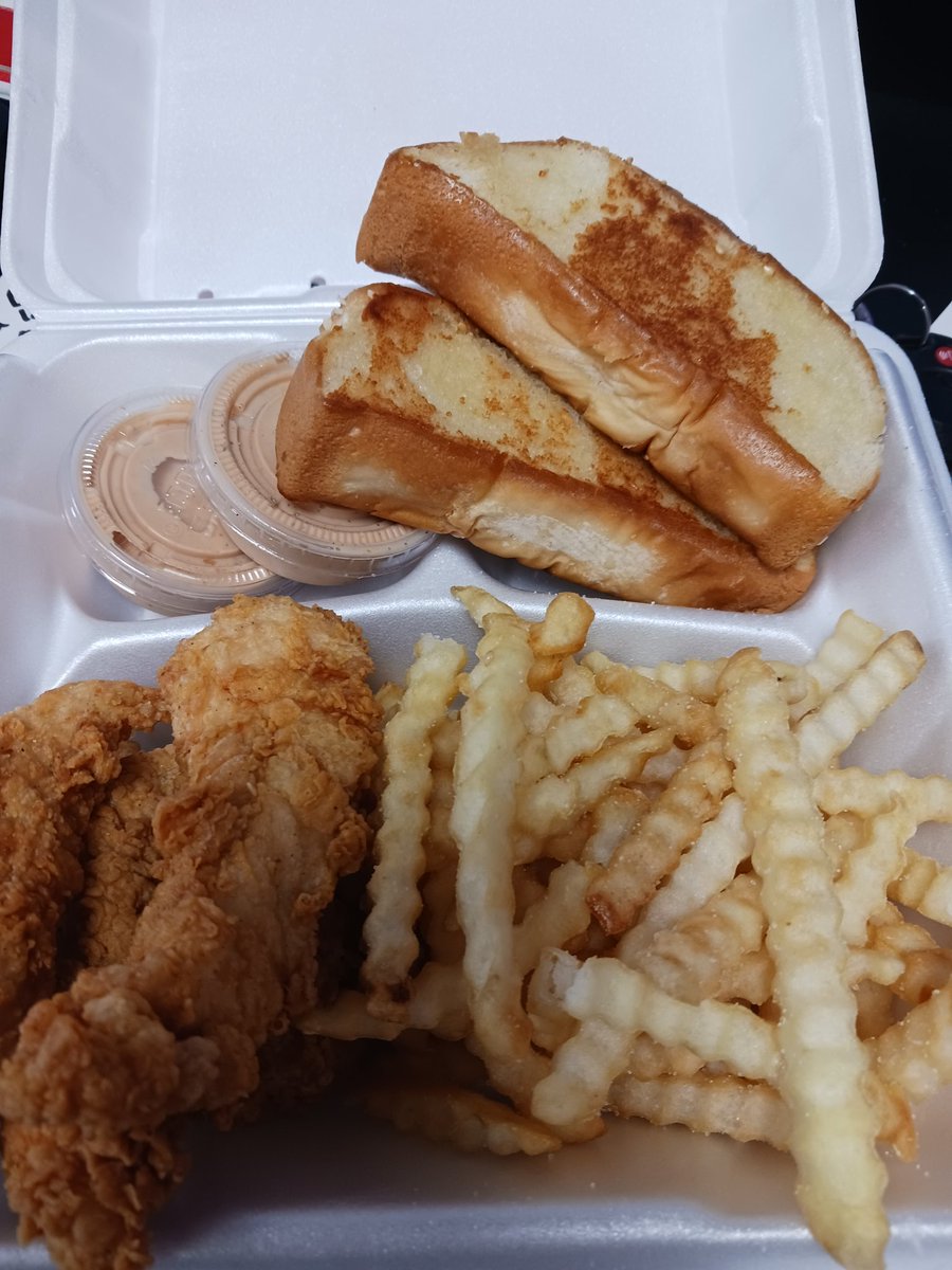 KinkyReally's tweet photo. Always happy to go to work. Today was a Posty ( not pictured is the Arnold Palmer). I  want just one shift at his store. I love my home at C0527 but his is PIIIINK!!! @raisingcanes @PostMalone https://t.co/j2TNSIxfd9