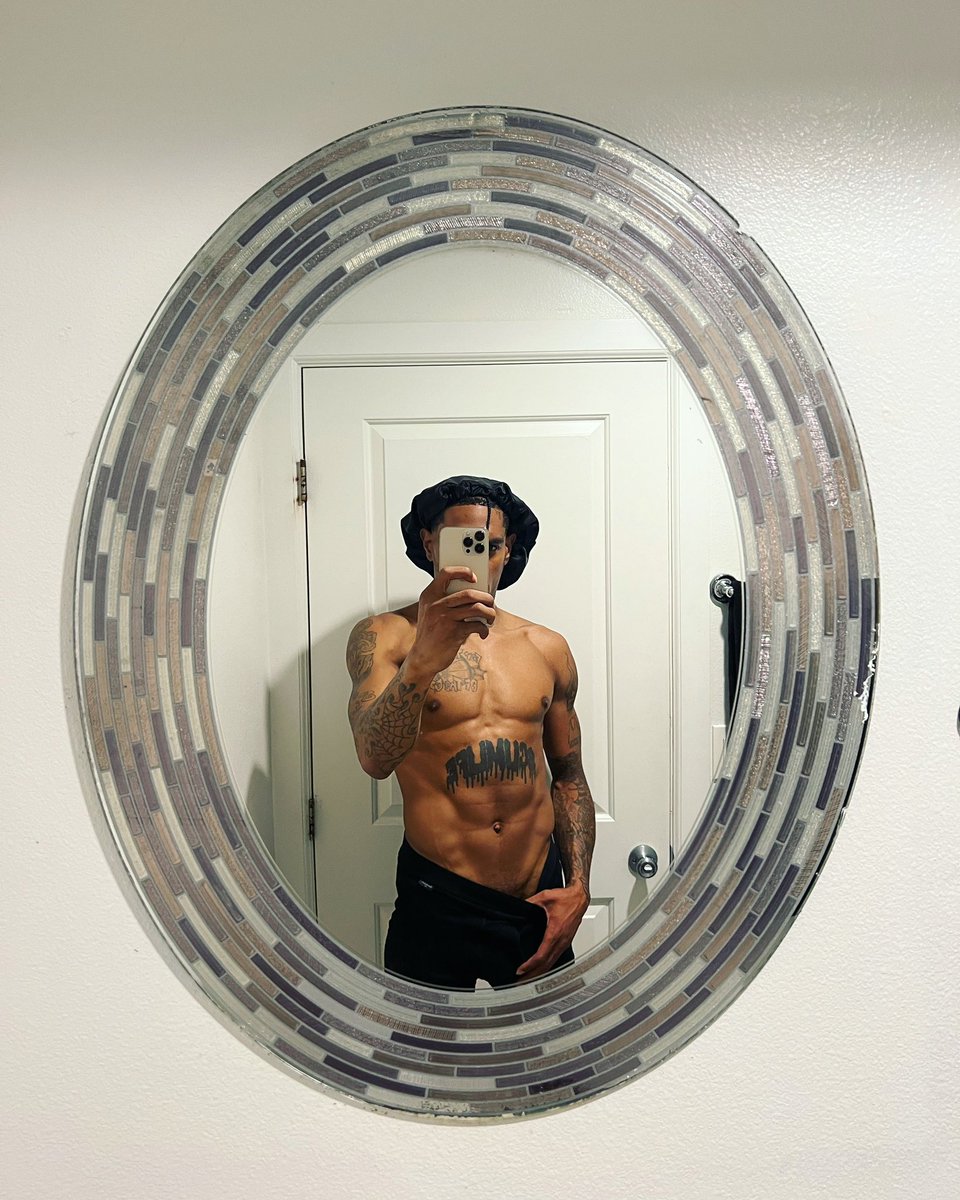 ZAY$TACKZ’s pics and videos