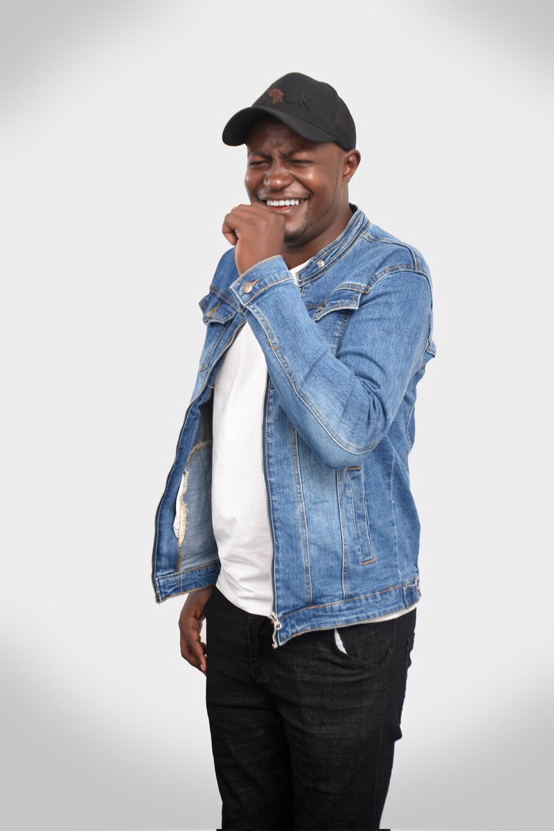 MbaituFM's tweet photo. Karibu mwithukiisya kilunguni kya #WeekendSmart winakwa Mac D (Ndakitali)
SMS 22925
92.5 Nairobi & Machakos
100.4 Mwingi
100.5 Makueni
106.5 Kitui
Listen online: https://t.co/H4pQWOXLPu
Youtube: https://t.co/16LIDmoCdy
Tukunie simu
0700925925 /0733925925 https://t.co/9Bp3zBfRq7