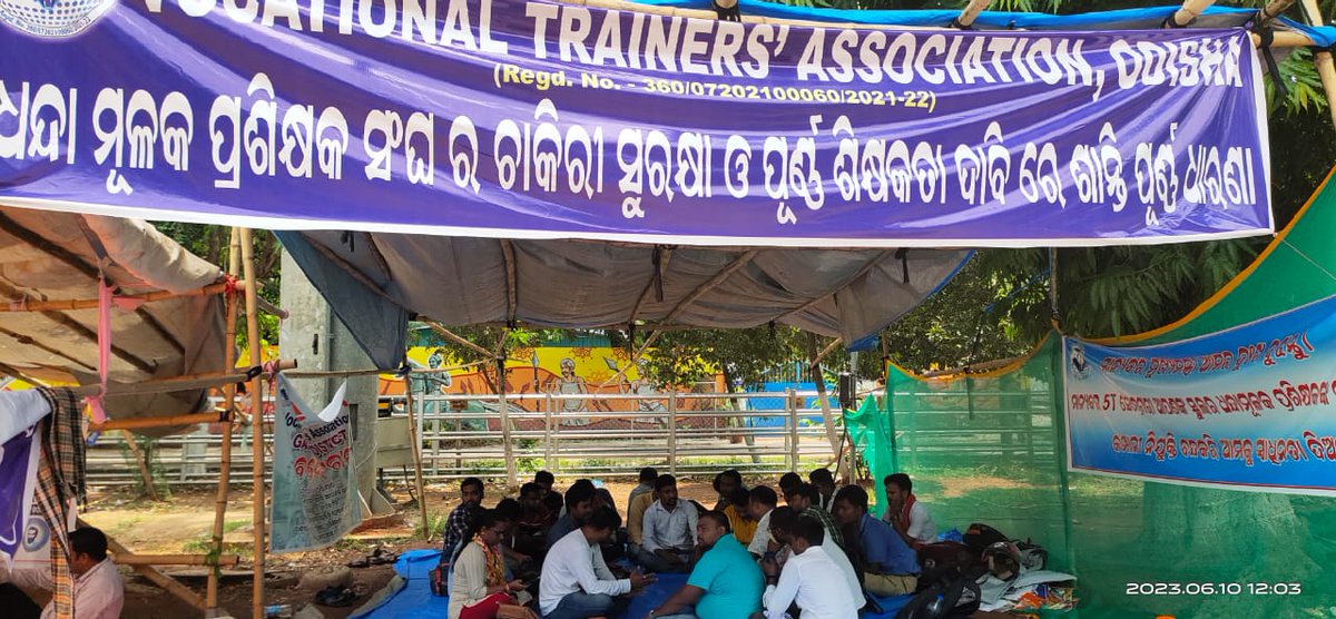 OdishaVts's tweet photo. The Show must Go On .....

We deeply condemned the inhuman behaviour of @OSEPA_Official towards Vocational Trainers of Odisha.We just prayed for a job security which was rewarded with job termination.
@SMEOdisha @MoSarkar5T @SecyChief @PradeepJenaIAS  @CMO_Odisha @Naveen_Odisha https://t.co/luHnBSHLbQ