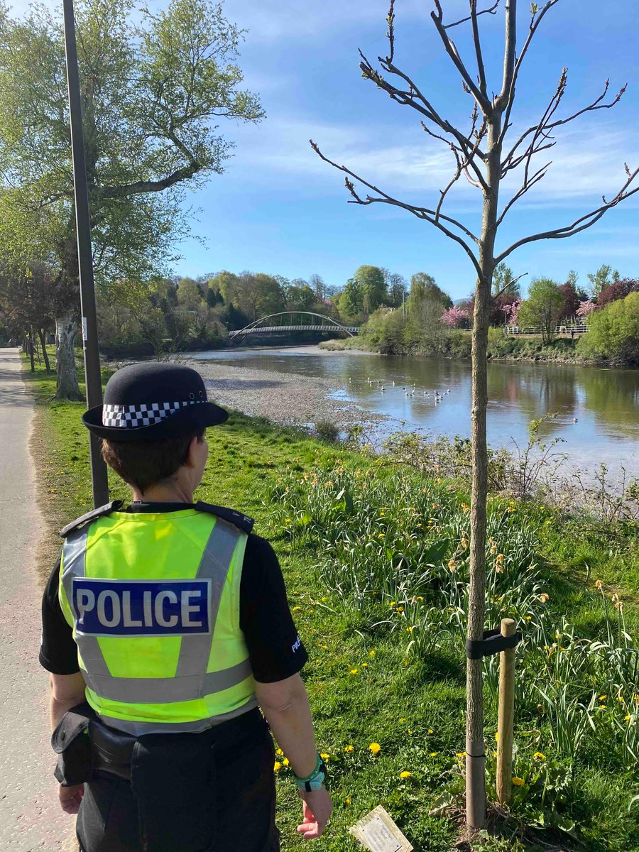 We hope everyone has a safe weekend. Its going to be warm so be aware of the dangers of swimming in rivers, reservoirs &amp; lochs where there are often hidden dangers. If driving pay attention for vulnerable road users &amp; drive safely. <a href="/NithRescue/">Nith Inshore Rescue</a> <a href="/DGfire_safety/">@DGfire.safety</a> #CommunityPolicing