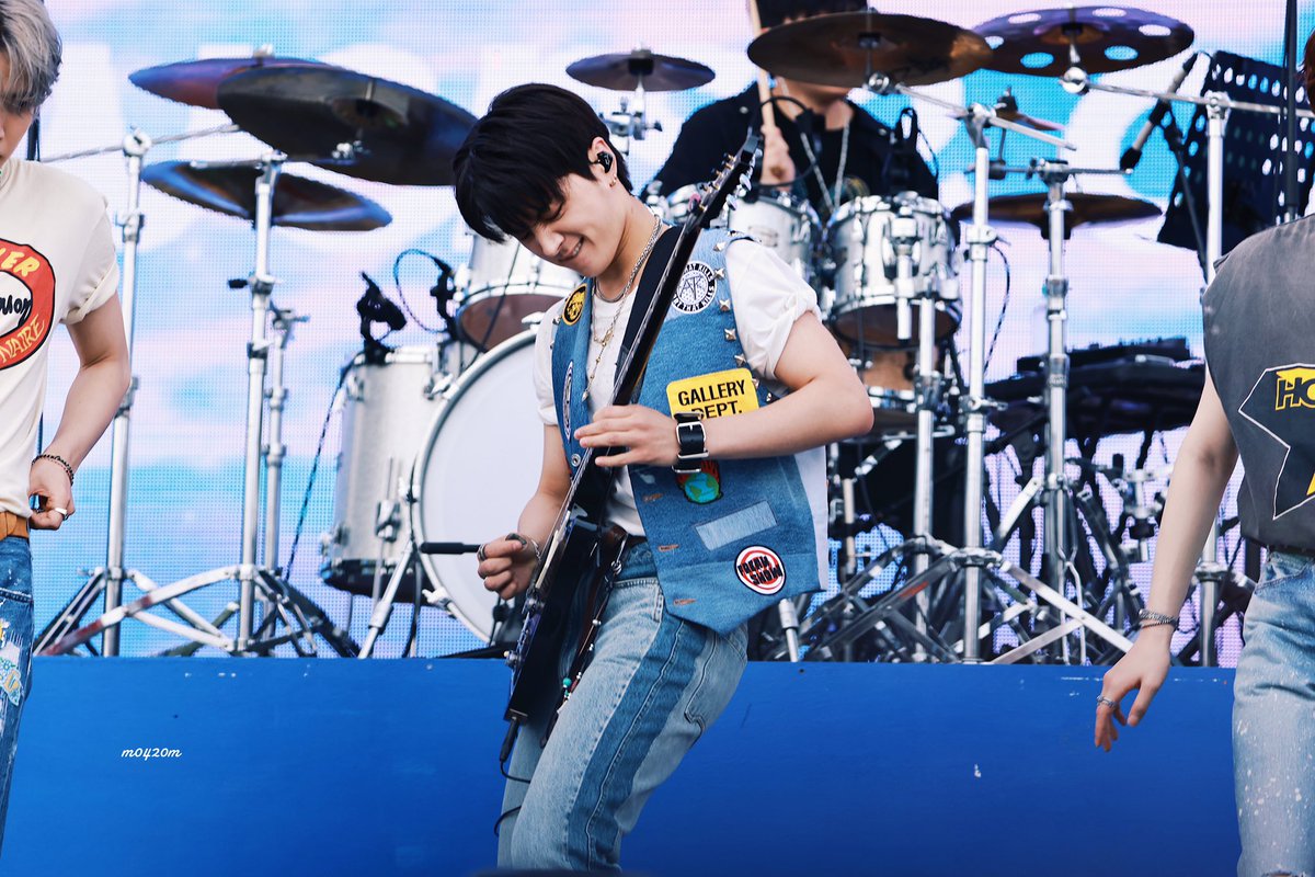 kala❈ (@hii_jeno) on Twitter photo 