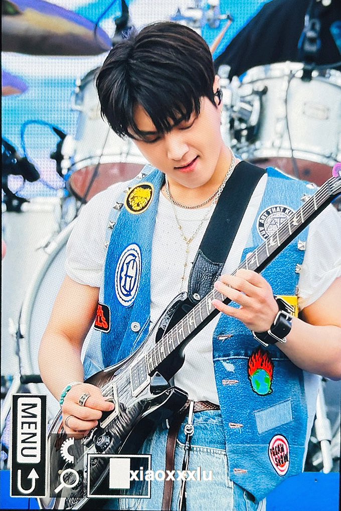 JCUTforJAY's tweet photo. 230610 🎸❤️‍🔥

#ENHYPEN #엔하이픈 #JAY #제이 #ENHYPEN_JAY https://t.co/CGU2rvLo2d