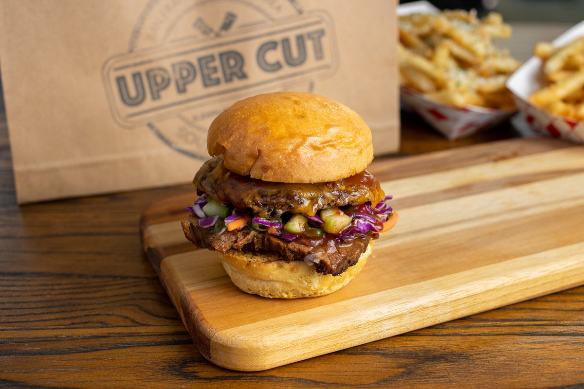 Get your #DoubleDown <a href="/uppercuttruck/">Upper Cut</a> 11a-3p <a href="/SPARKsocialSF/">SPARKsocialSF</a>. See 📷 menu, review, chat with #foodtruck #foodie @Mobolet 🔗 bit.ly/2mMNaoN