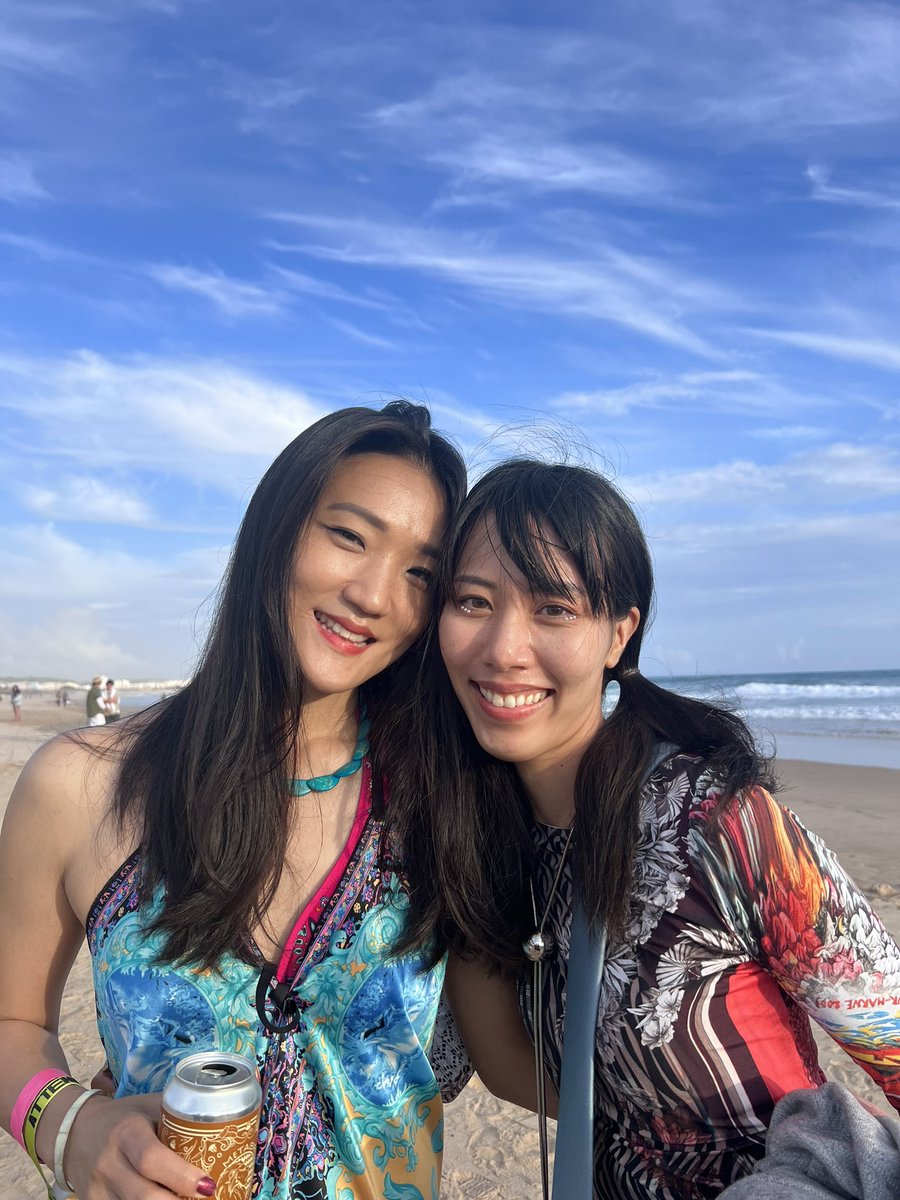 emikusano's tweet image. Just wrapped up at #NFC23, Europe&apos;s largest NFT conference. 

Spent the final evening with @TheSandboxGame on a literal breathtaking beach.  Getting to meet and interact with the amazing artists and builders in this space has been an absolute delight. 

It&apos;s astonishing how life…