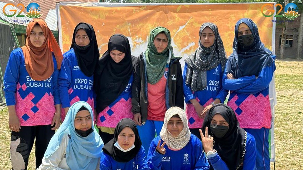 FatimaD75261608's tweet photo. The North Kashmir Women's Premier League is heating up as we enter the semi-finals! Get ready for some intense #cricket action. #Nkwpl #Kashmir #Sports #Womencricket @RadioChinar @ChinarcorpsIA https://t.co/QeRv9bCm6z