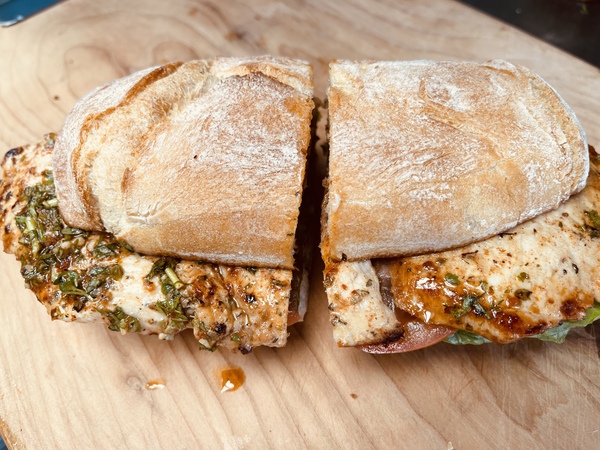 Get your #Grilled #Chicken #Sandwich <a href="/Sarahlatintaste/">Sarah's Latin Taste</a> 11a-7p 765 Old County Rd, #SanCarlos. Order ahead on Mobolet app to skip the line &amp; get notified for pickup:  bit.ly/3AZoLSt