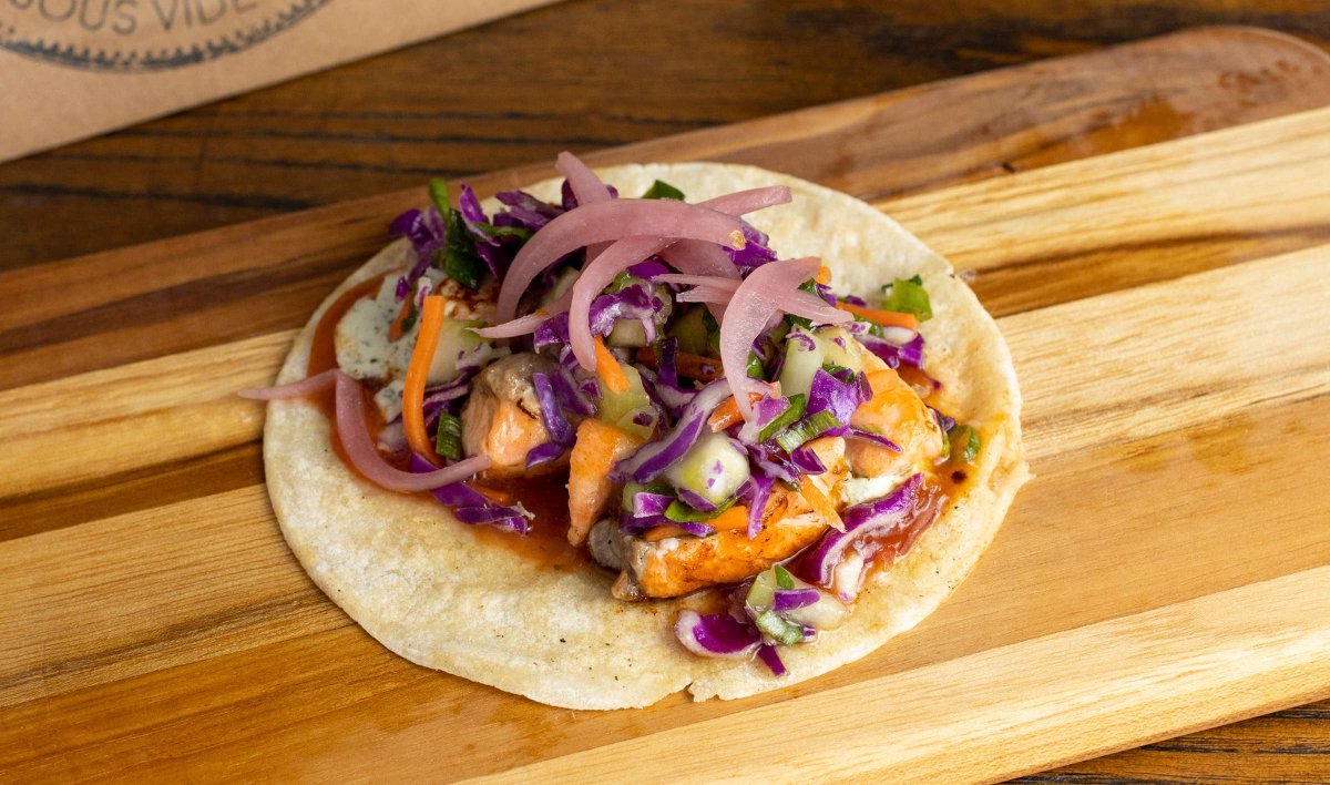 Get your #Salmon #Taco 🌮 <a href="/uppercuttruck/">Upper Cut</a> 5p-9p <a href="/SPARKsocialSF/">SPARKsocialSF</a>. See 📷 menu, review, chat with #foodtruck #foodie @Mobolet 🔗 bit.ly/2mMNaoN