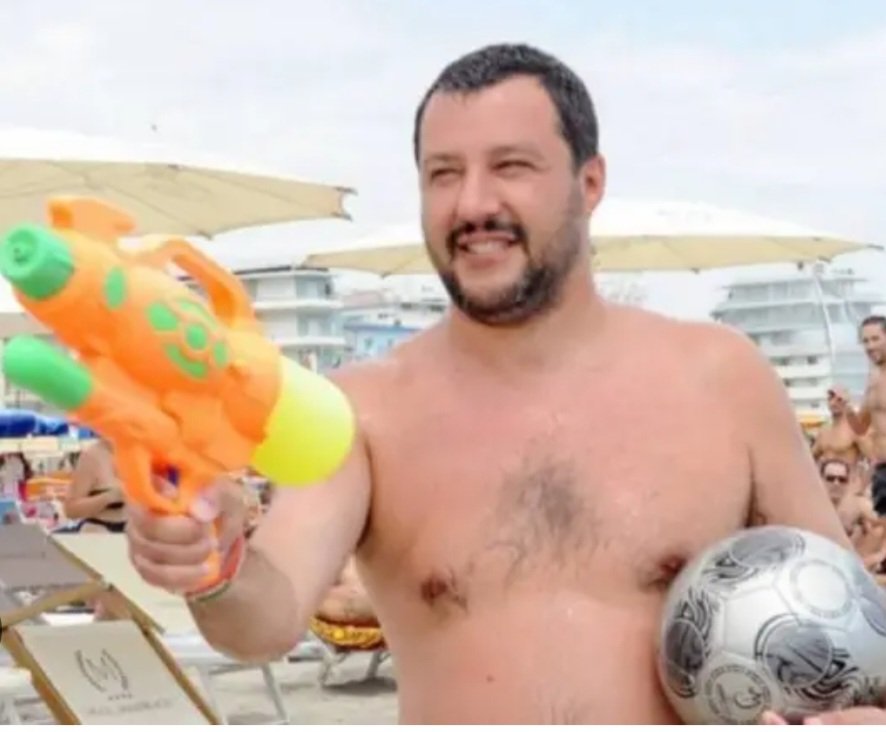 legatte61's tweet photo. Ecco il nostro Capitone nell'atto di difendere i nostri confini.
ANCHE IO STO CON IL CAPITONE!
W W IL CAPITONE ! https://t.co/dYI0fMJZ6i