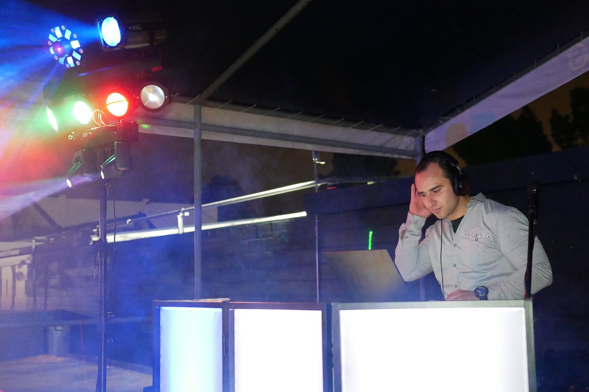 GoldenGateDJ's tweet photo. Discover the average cost of a wedding DJ in San Diego and why it's worth paying more for a top-quality DJ: https://t.co/AKh85CuYT4 https://t.co/luVFMh64YM