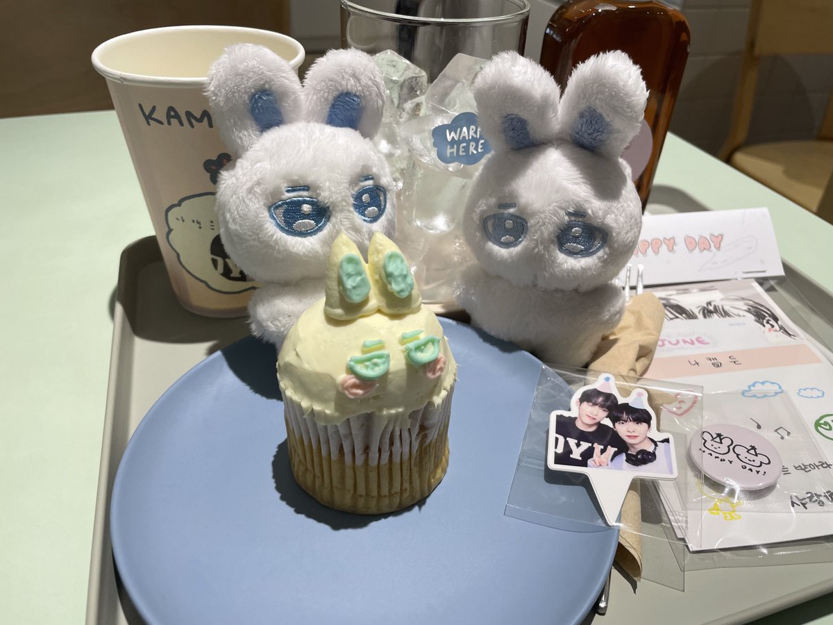 KD_JH_DAY's tweet photo. ㄷㄷ 레알 둡토 등장
@Kam_dubto_0425 https://t.co/QBD0nABkjH