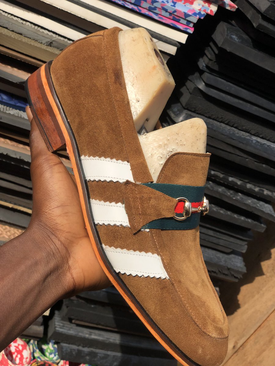 Arab_kid1's tweet photo. Let me be your footwear plug. 

Location: Lagos. @Solelitaire 

Price : 30k. 

——

Wizkid. Godwin Emefiele. Chef Dammy. Drake. https://t.co/Vj1vhd5b0Y