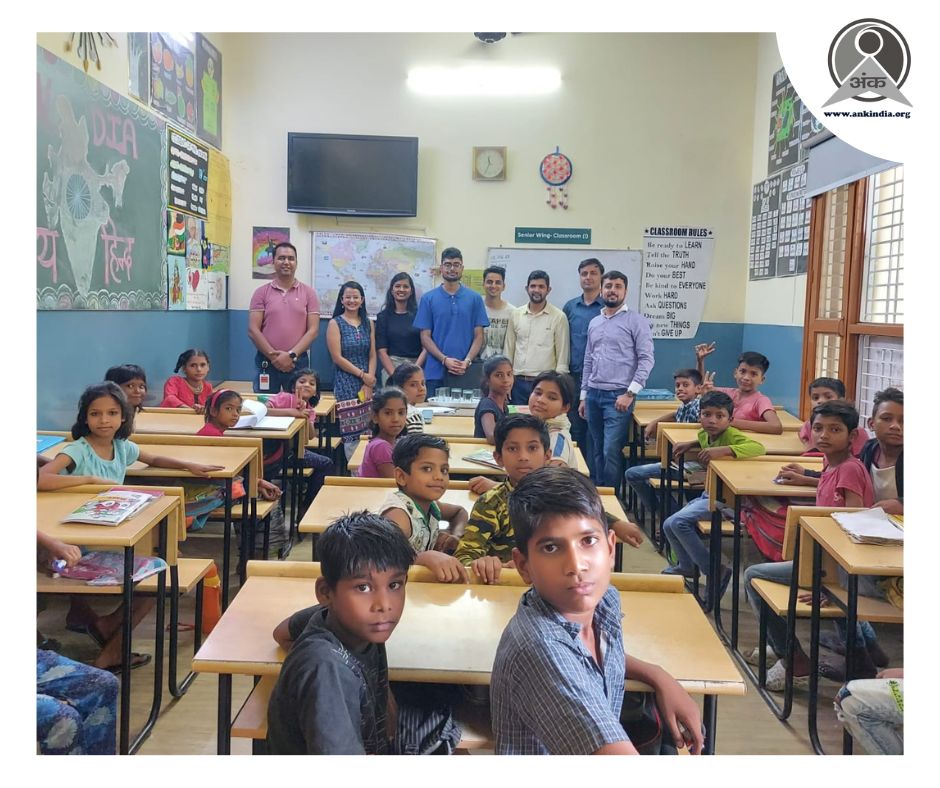 Amazing visit by <a href="/UKGInc/">UKG</a> volunteers! 

Dance, educational activities, chocolates, and heartfelt messages. Gratitude to UKG Volunteers for their dedication and support in spreading joy and making a lasting impact.

#UKrewers rock! 

#Volunteers #EmployeeEngagement